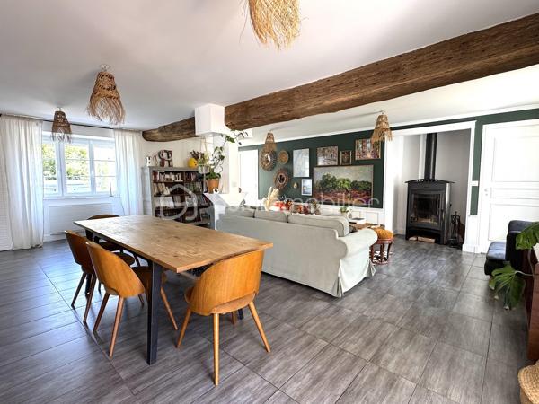 Maison de 240 m²