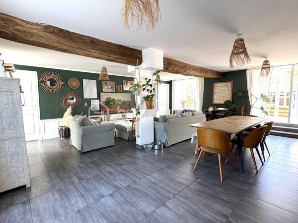 Maison de 240 m²