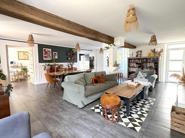 Maison de 240 m²