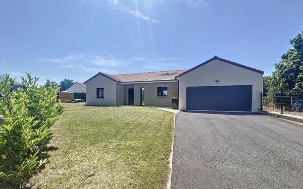 Maison à vendre    5 pièces • 127 m2 Vendat