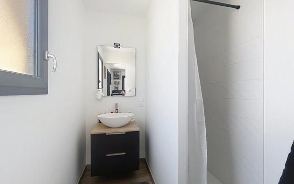 Maison à vendre    5 pièces • 127 m2 Vendat