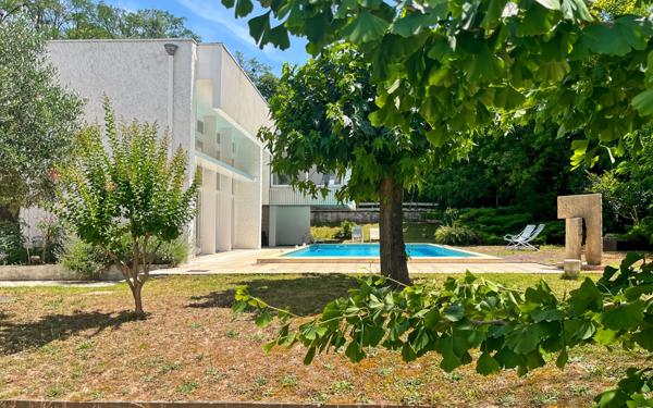 Maison à vendre    7 pièces • 280 m2 Loriol-sur-Drôme