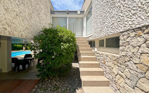 Maison à vendre    7 pièces • 280 m2 Loriol-sur-Drôme