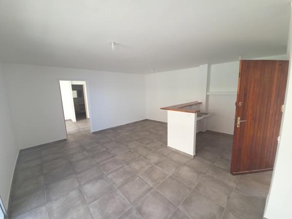 Appartement 2 pièces de 47 m² avec terrasse vue mer à Pointe-à-Pitre