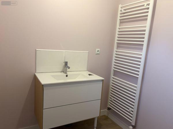 Maison à louer à La Chapelle-du-Noyer dans l'Eure-et-Loir (28200), ref : JR/975