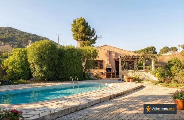 Vente                                                      Villa
                        
                     4 pièces                      130 m2                     à Carros