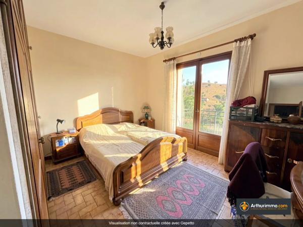 Vente                                                      Villa
                        
                     4 pièces                      130 m2                     à Carros