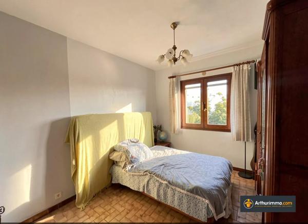 Vente                                                      Villa
                        
                     4 pièces                      130 m2                     à Carros