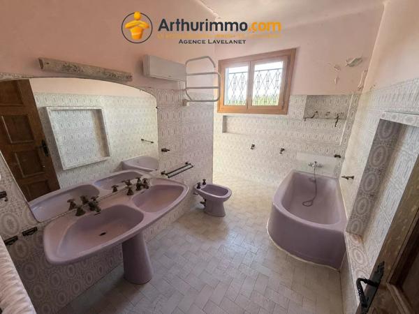 Vente                                                      Maison
                        
                     13 pièces                      400 m2                     à Saint-Jean-d'Aigues-Vives