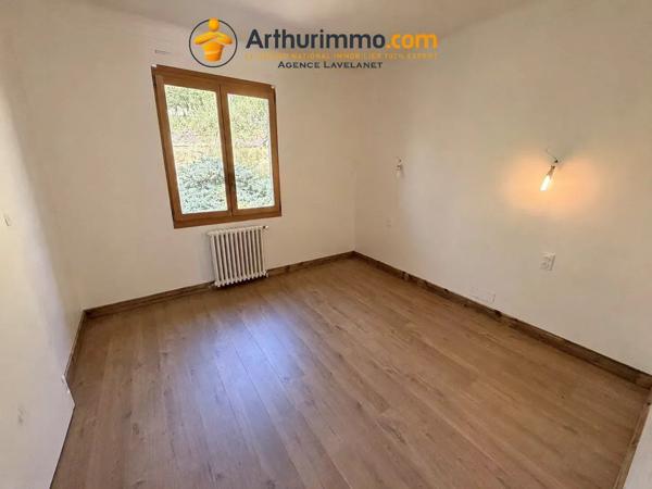 Vente                                                      Maison
                        
                     13 pièces                      400 m2                     à Saint-Jean-d'Aigues-Vives