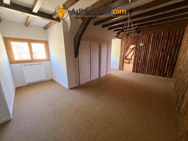 Vente                                                      Maison
                        
                     13 pièces                      400 m2                     à Saint-Jean-d'Aigues-Vives