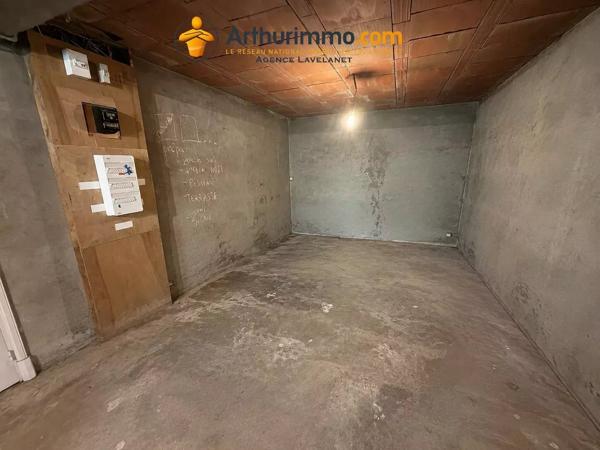 Vente                                                      Maison
                        
                     13 pièces                      400 m2                     à Saint-Jean-d'Aigues-Vives