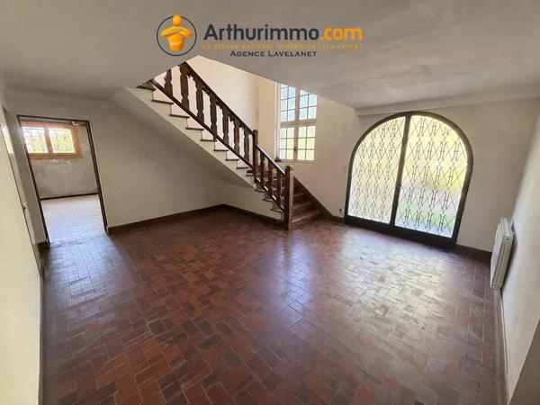 Vente                                                      Maison
                        
                     13 pièces                      400 m2                     à Saint-Jean-d'Aigues-Vives