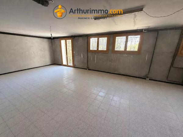 Vente                                                      Maison
                        
                     13 pièces                      400 m2                     à Saint-Jean-d'Aigues-Vives