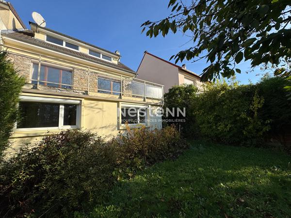 Maison à vendre à Domont avec sous-sol, 125 m² habitables, jardin clos