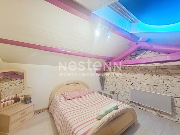 RETOURNAC ! EXCLUSIVITE Ancien corps de ferme de 200 m2 rénové sur 1000 m2 de terrain clos et plat