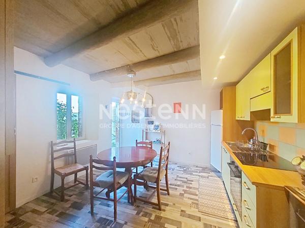 RETOURNAC ! EXCLUSIVITE Ancien corps de ferme de 200 m2 rénové sur 1000 m2 de terrain clos et plat