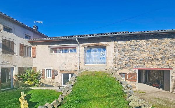 RETOURNAC ! EXCLUSIVITE Ancien corps de ferme de 200 m2 rénové sur 1000 m2 de terrain clos et plat