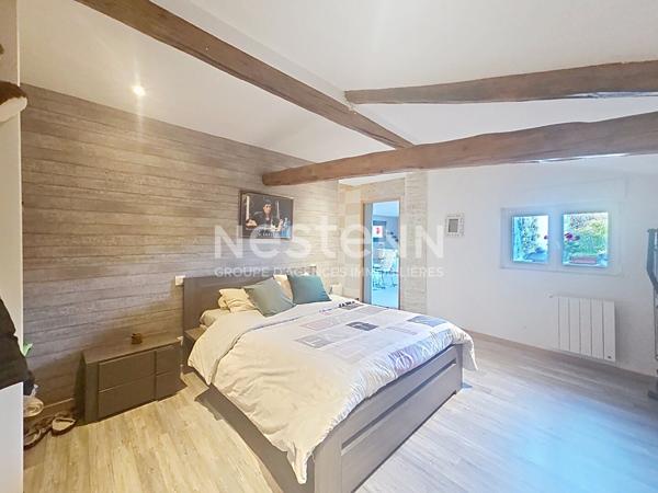 RETOURNAC ! EXCLUSIVITE Ancien corps de ferme de 200 m2 rénové sur 1000 m2 de terrain clos et plat