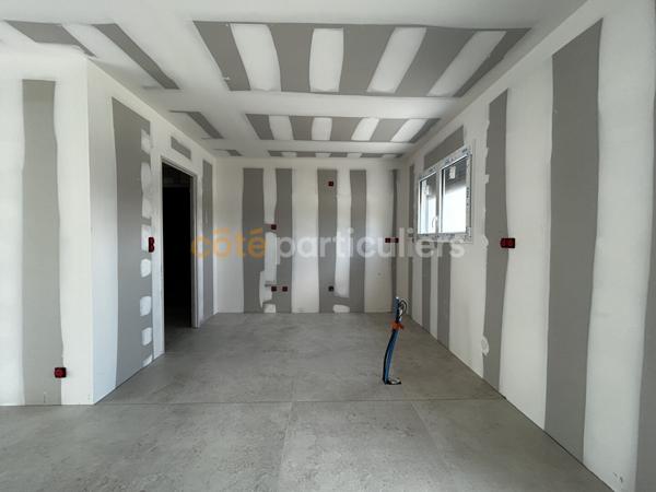 Vente
                Maison101,43 m² - 4 Pièces -
                    ARVERT (17530)