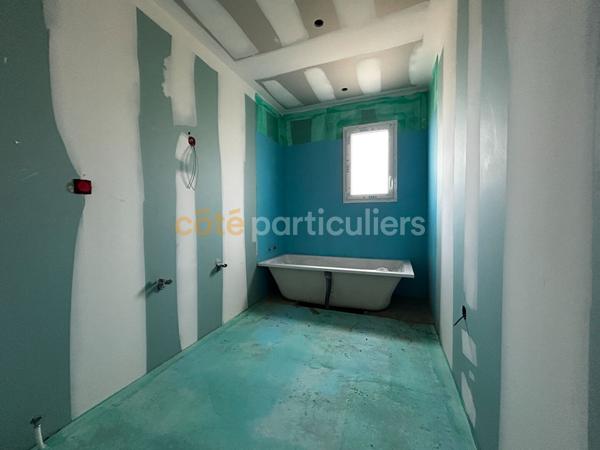 Vente
                Maison101,43 m² - 4 Pièces -
                    ARVERT (17530)