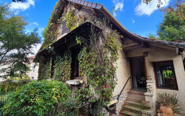 Maison à vendre    2 pièces •  Quincy-Voisins