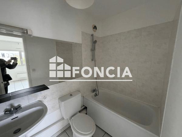 Location Appartement 2 pièces 30.86 m² - 162 COURS GAMBETTA Talence 33400