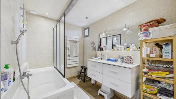 Maison en pierre rénovée 145 m² - 4 chambres