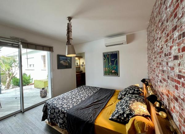 Ensemble immobilier d'exception avec piscine et dépendances.