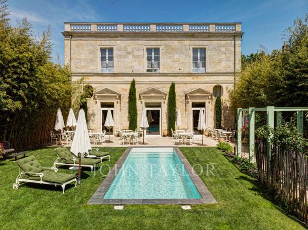 Maison de Maître, 10 pièces, 8 chambres avec jardin et piscine