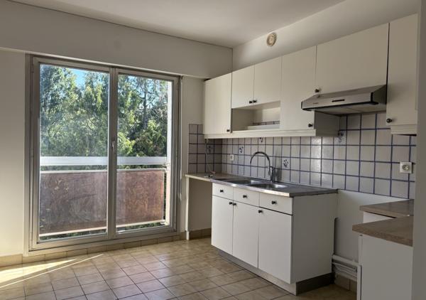 Appartement de 105 m² avec garage dans une résidence de standing