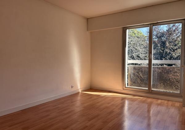 Appartement de 105 m² avec garage dans une résidence de standing