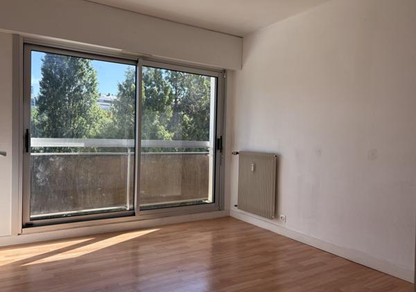Appartement de 105 m² avec garage dans une résidence de standing
