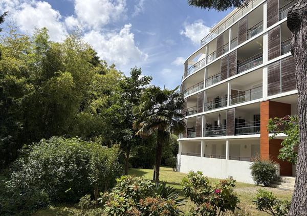 Appartement T4 de standing de 116 m² avec terrasse et double garage