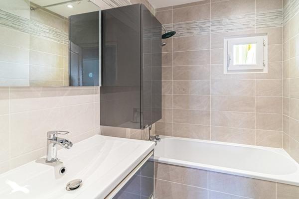 Appartement 249 001 € Bordeaux 3 p 75 m² DPE D