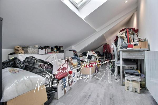 Maison rénovée, 2 chambres et bureau avec jardin et garage