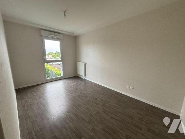 NOUVEAUTE - Etude Trente-Cinq Notaires - BRUZ

Venez découvrir ce bel appartement T4 (82,97m²...