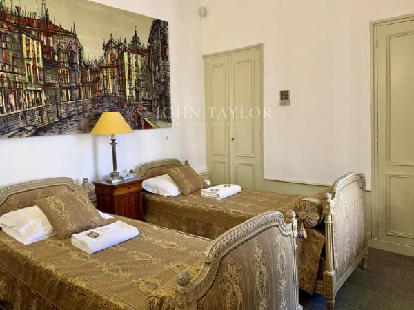 Appartement bourgeois d'exception - Vue imprenable sur le Palais des Papes