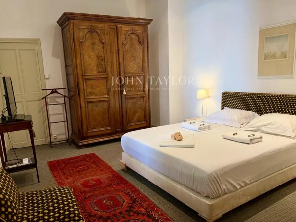 Appartement bourgeois d'exception - Vue imprenable sur le Palais des Papes