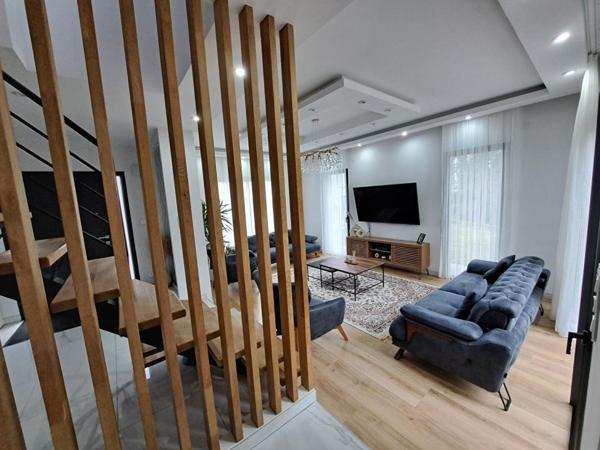 Maison Cholet 6 pièce(s) 150 m2