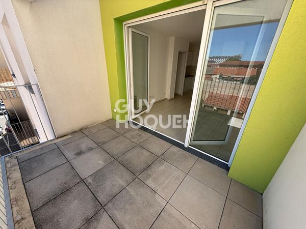 Appartement F2 dernier étage avec terrasse et parking. EXCLUSIVITE pour INVESTISSEUR ou PRIMO ACCEDANT - A vendre à Perpignan (66000) Quartier La Gare,