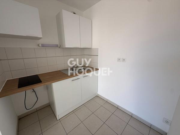 Appartement F2 dernier étage avec terrasse et parking. EXCLUSIVITE pour INVESTISSEUR ou PRIMO ACCEDANT - A vendre à Perpignan (66000) Quartier La Gare,