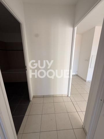 Appartement F2 dernier étage avec terrasse et parking. EXCLUSIVITE pour INVESTISSEUR ou PRIMO ACCEDANT - A vendre à Perpignan (66000) Quartier La Gare,