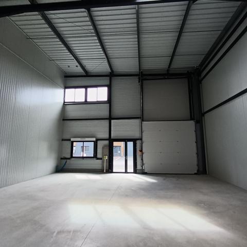 A louer, Local d'activité de 125 m2 , à Theix Noyalo