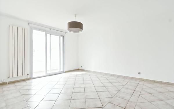 Appartement à louer    4 pièces •  Valence