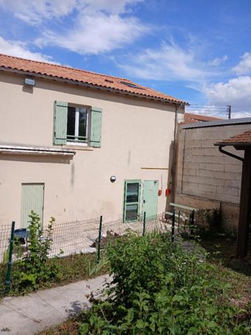 Immeuble rénové + studios