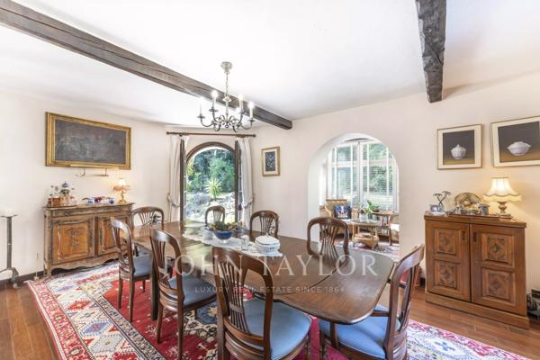 Maison en pierre avec maison d'amis, au calme absolu près de Valbonne