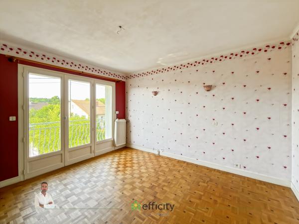 Maison
         7 pièces
        - 151 m² Exclusivité 229 000 € *