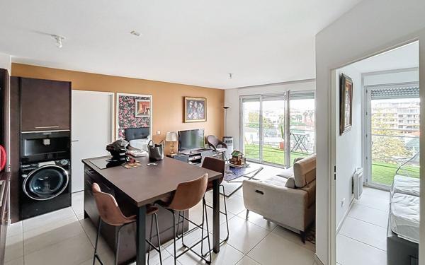 Appartement à louer    3 pièces • 57,46 m2 Juan-les-Pins - Antibes