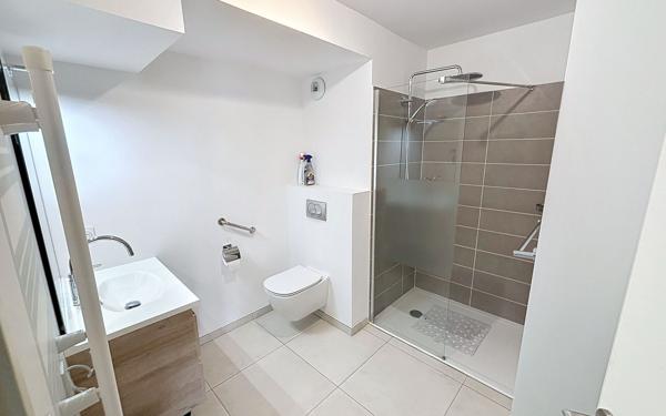 Appartement à louer    3 pièces • 57,46 m2 Juan-les-Pins - Antibes